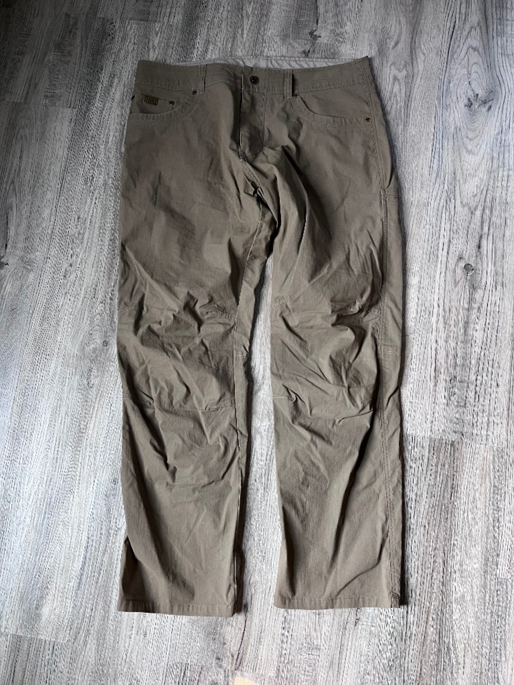 KUHL Revolvr Pants Mens 36x32 Brown Vintage Patina Dye Articulated Knee Hiking